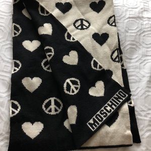 Moschino scarf